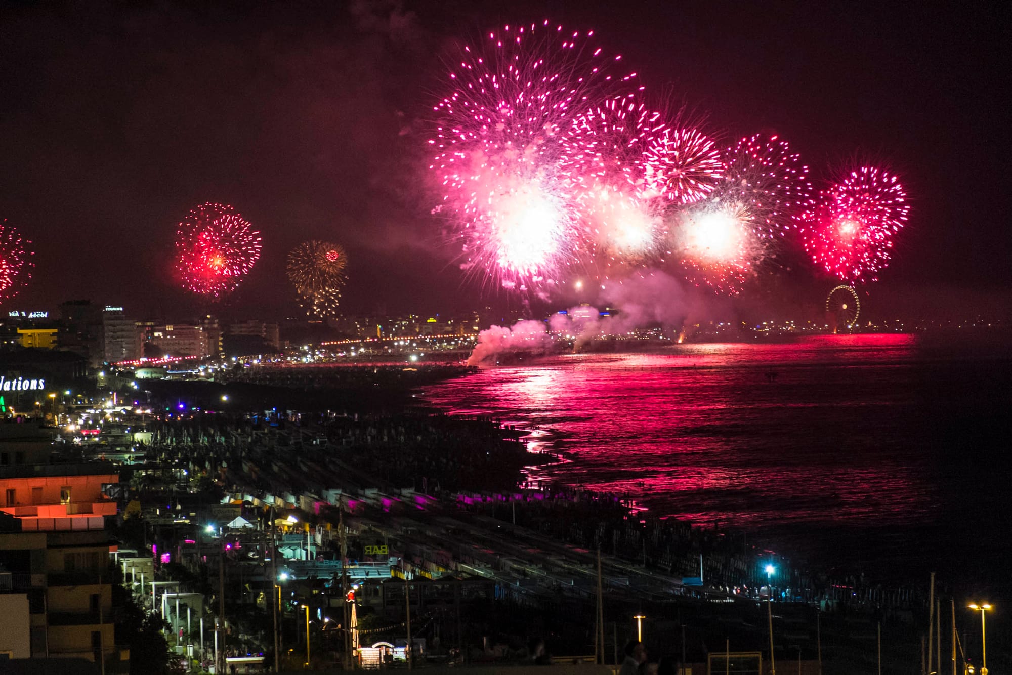 La Notte Rosa Torna A Far Ballare Tutta La Romagna 